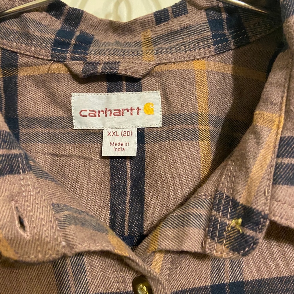 Button up flannel - Picture 3 of 3